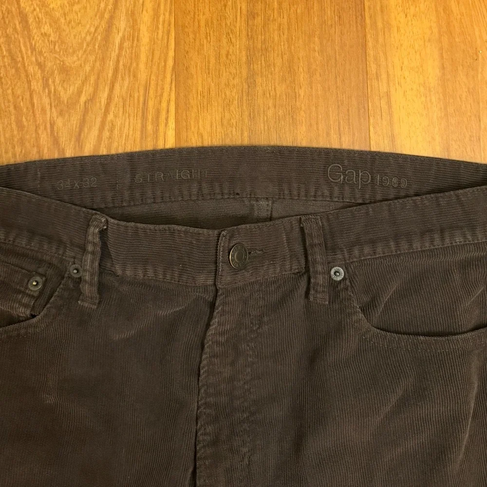 GAP 1969 brown